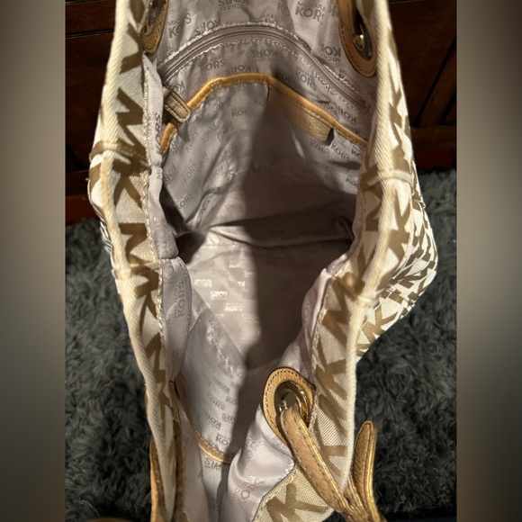 Michael Kors Beige Tall Canvas Signature Tote - Picture 11 of 12